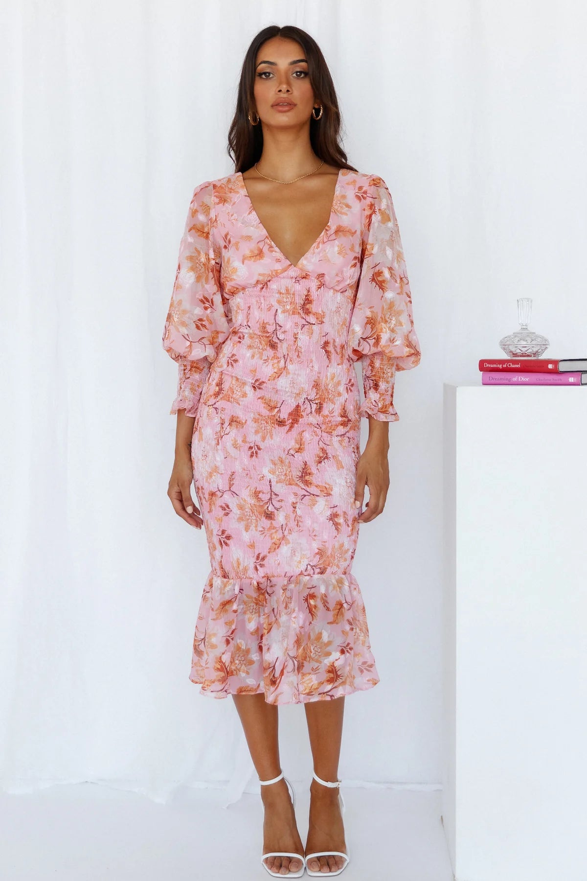 Linneas Blomsterfält Midi Dress