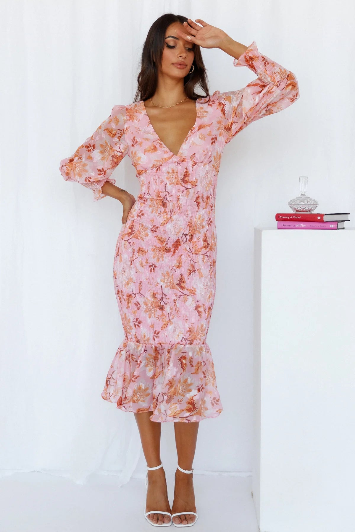 Linneas Blomsterfält Midi Dress